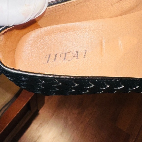 JITAI Black Gold Medal Tassel Loafers. - Picture 5 of 9